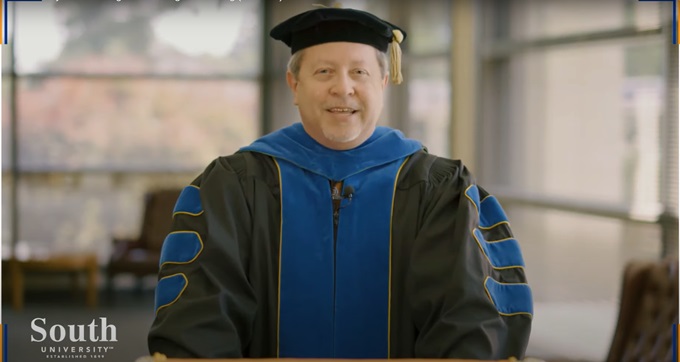 Dr. Steven Yoho speaking at the College of Nursing 2021 Graduation